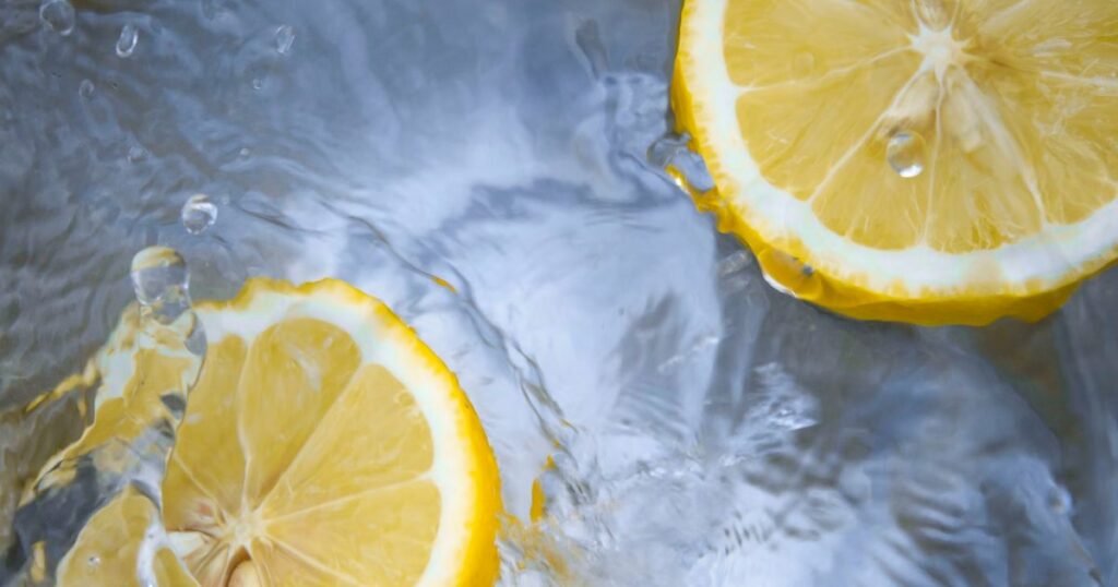 citronu udens